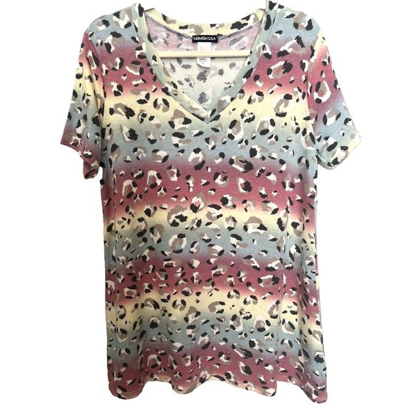 Heimish Womens Top M Relaxed V Neck Pink Blue Beige Leopard Soft Short Sleeve - Picture 1 of 4